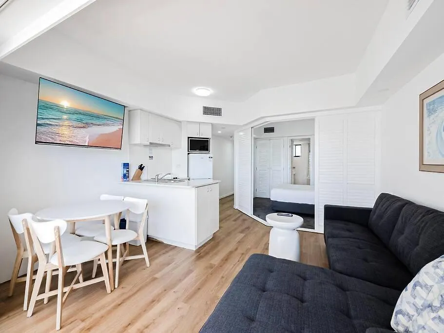Golden Beach Oasis - Luxury Resort Living Apartment